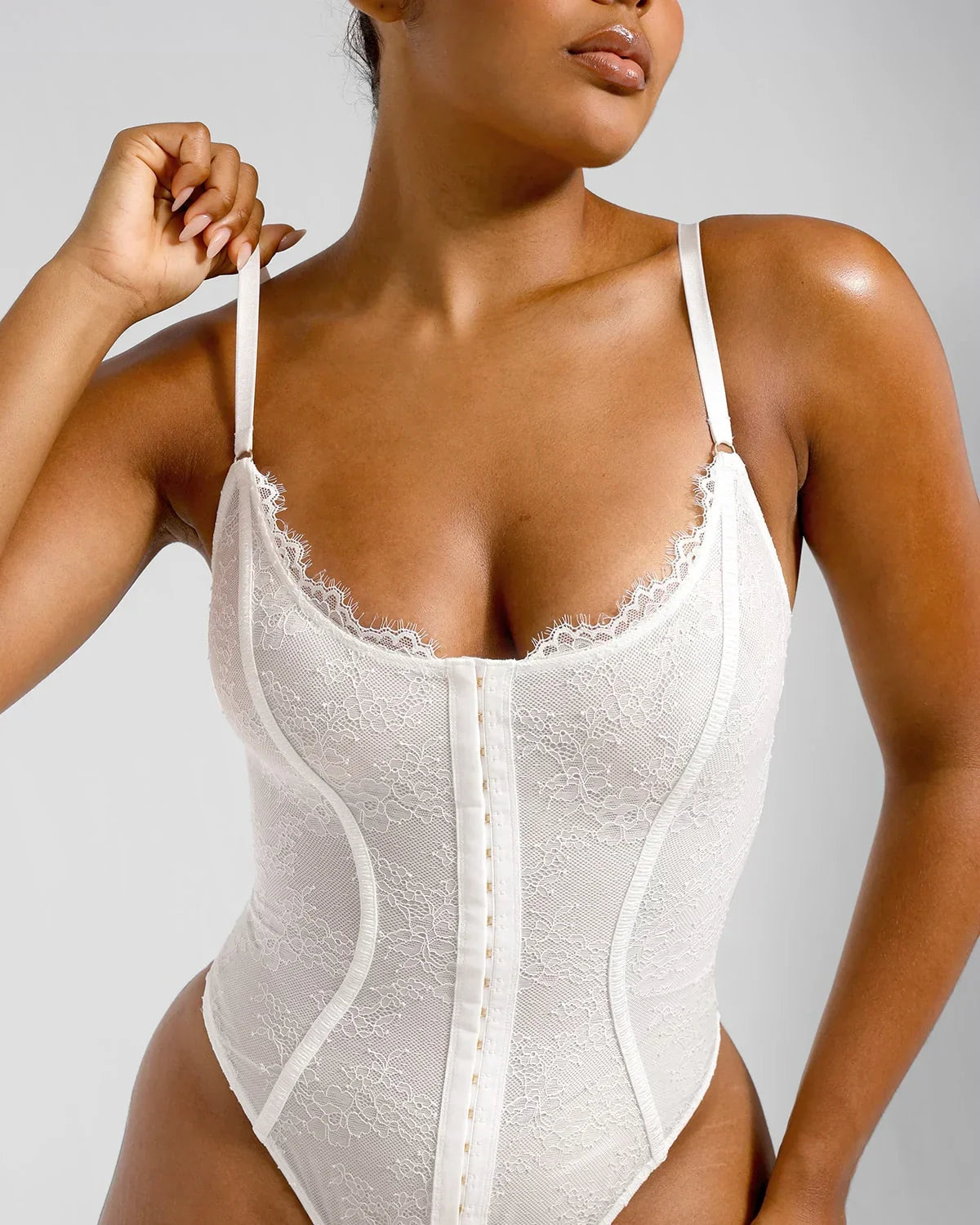 AFZ®LaceLux Bloom Tummy Tamer: ¡Cinturilla con estilo!